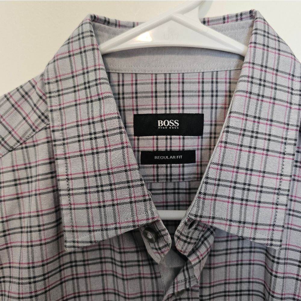 Hugo Boss Mens Button Down - Picture 2 of 5